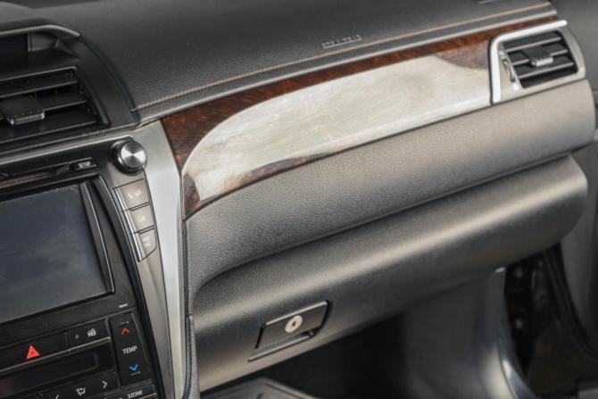Toyota Camry VII (XV50) Рестайлинг с пробегом 2015 года, цена 1 799 000 рублей, 240106 км, седан, Автокод Объявления