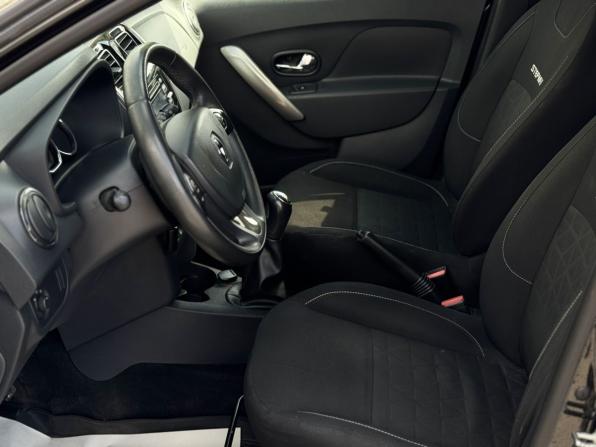 Renault Sandero II с пробегом 2016 года, цена 993 000 рублей, 71871 км, хэтчбек, Автокод Объявления