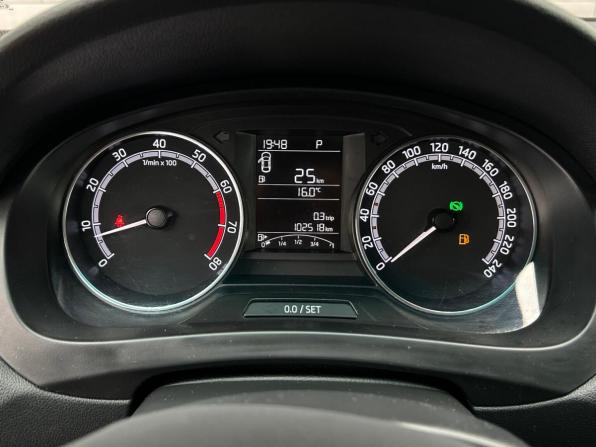 Skoda Rapid I Рестайлинг с пробегом 2018 года, цена 1 410 000 рублей, 102520 км, лифтбек, Автокод Объявления