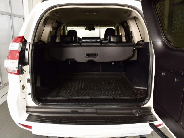 Toyota Land Cruiser Prado 150 Series Рестайлинг 1 с пробегом 2014 года, цена 3 599 995 рублей, 281791 км, внедорожник, Автокод Объявления