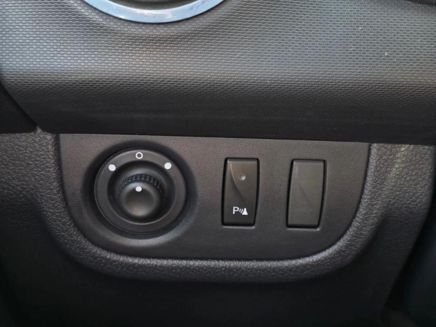 Renault Logan II Санкт-Петербург  - изображение 13