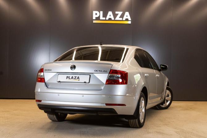 Skoda Octavia III (A7) Рестайлинг с пробегом 2019 года, цена 1 699 000 рублей, 107598 км, лифтбек, Автокод Объявления