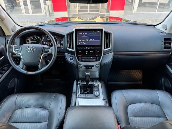 Toyota Land Cruiser 200 Series Рестайлинг 2 с пробегом 2018 года, цена 7 999 000 рублей, 83455 км, внедорожник, Автокод Объявления