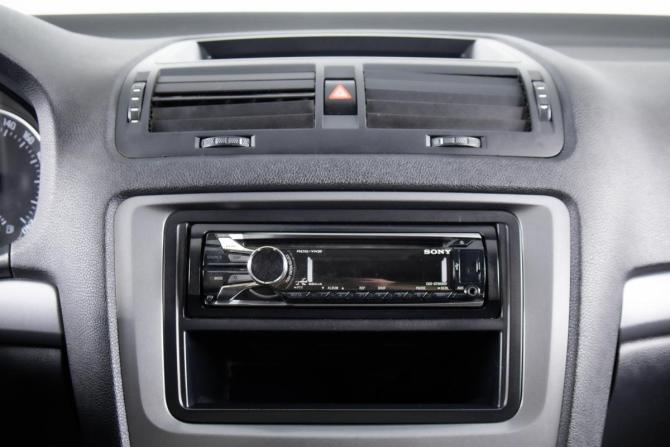 Skoda Octavia II (A5) Рестайлинг с пробегом 2011 года, цена 949 000 рублей, 268256 км, лифтбек, Автокод Объявления