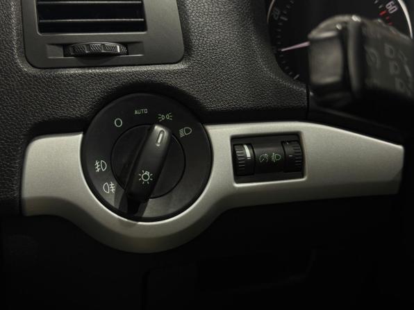 Skoda Octavia II (A5) Рестайлинг с пробегом 2011 года, цена 650 000 рублей, 272455 км, лифтбек, Автокод Объявления