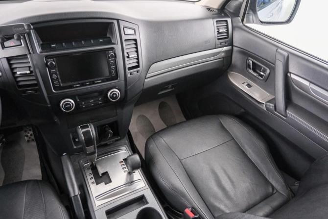 Mitsubishi Pajero IV Рестайлинг 1 с пробегом 2014 года, цена 2 599 000 рублей, 207500 км, внедорожник, Автокод Объявления