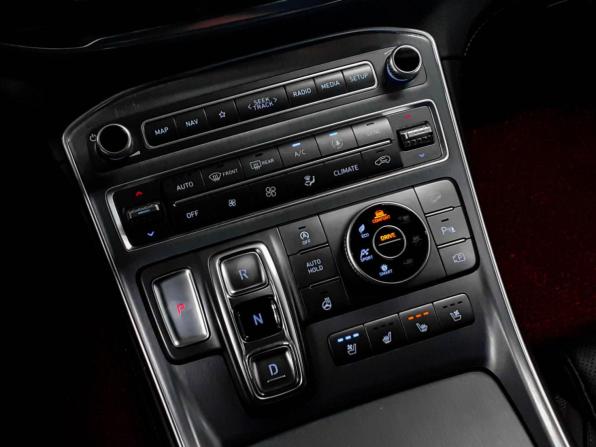 Hyundai Santa Fe IV Рестайлинг с пробегом 2020 года, цена 3 580 000 рублей, 77109 км, внедорожник, Автокод Объявления