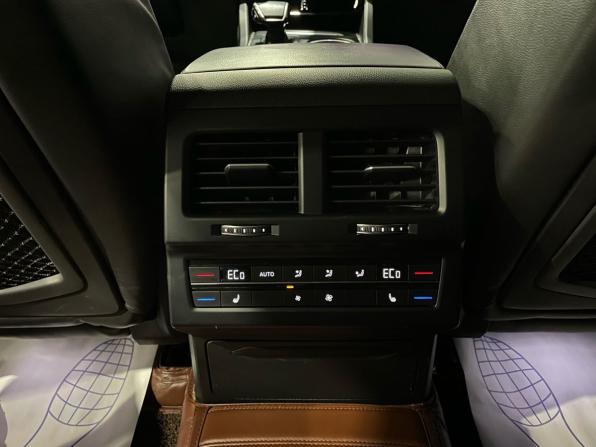 Volkswagen Touareg III с пробегом 2020 года, цена 4 290 000 рублей, 203000 км, внедорожник, Автокод Объявления