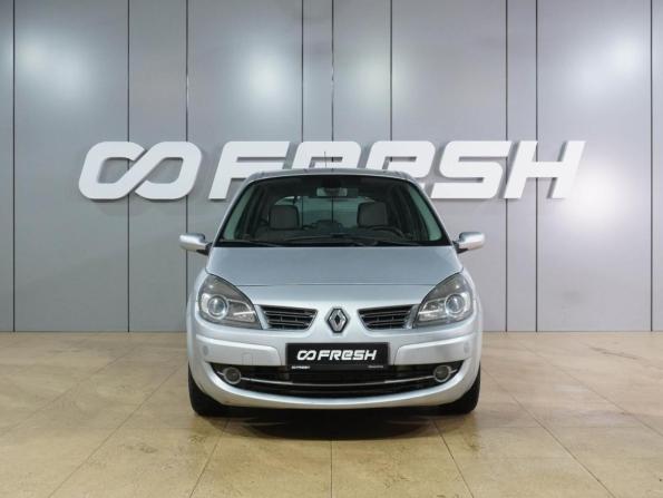 Renault Scenic II Рестайлинг с пробегом 2009 года, цена 549 000 рублей, 240170 км, компактвэн, Автокод Объявления
