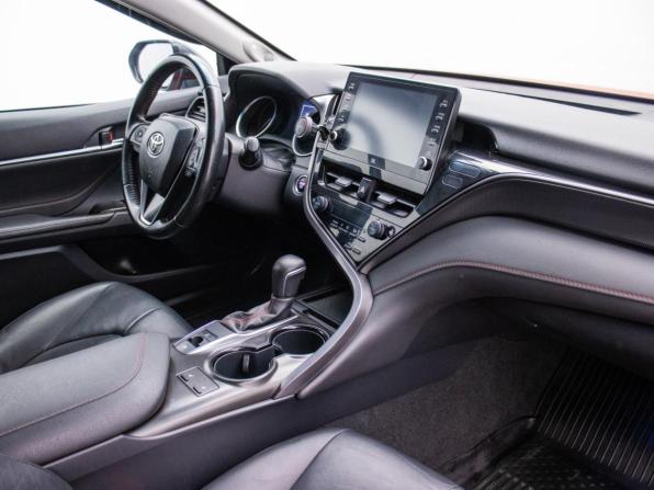 Toyota Camry VIII (XV70) Рестайлинг с пробегом 2021 года, цена 2 870 000 рублей, 102944 км, седан, Автокод Объявления