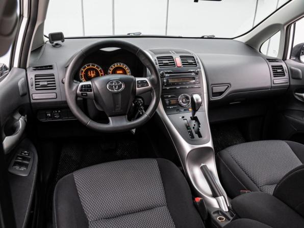 Toyota Auris I Рестайлинг с пробегом 2011 года, цена 1 090 000 рублей, 150251 км, хэтчбек, Автокод Объявления