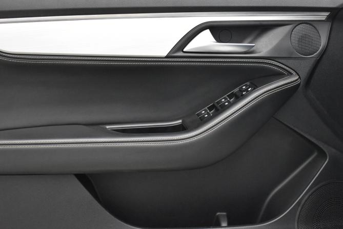 JAC J7 I с пробегом 2023 года, цена 900 000 рублей, 123422 км, хэтчбек, Автокод Объявления