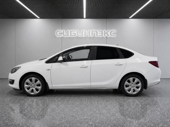 Opel Astra J Рестайлинг с пробегом 2013 года, цена 559 000 рублей, 233000 км, седан, Автокод Объявления