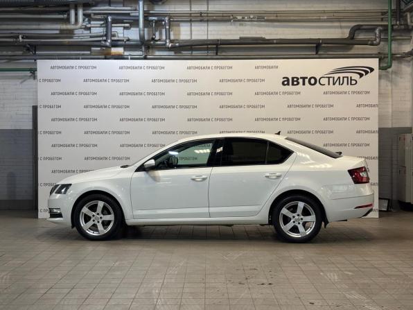 Skoda Octavia III (A7) Рестайлинг с пробегом 2017 года, цена 1 559 000 рублей, 175000 км, лифтбек, Автокод Объявления
