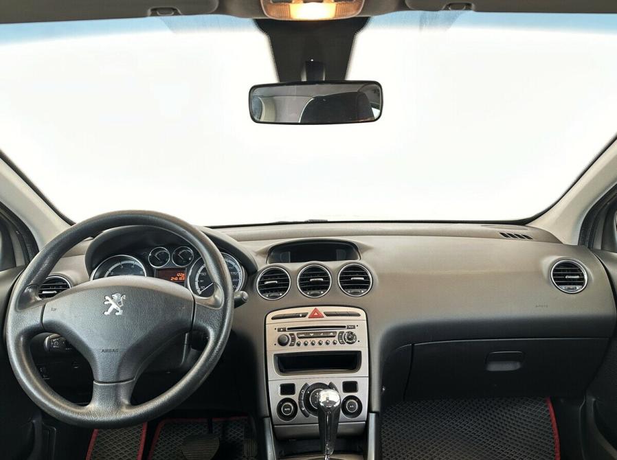 Peugeot 308 I Москва  - изображение 5