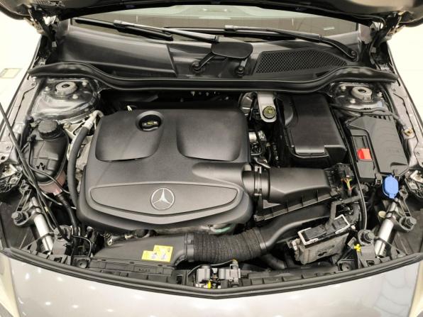 Mercedes-Benz A-Класс III (W176) Рестайлинг с пробегом 2016 года, цена 1 640 000 рублей, 106227 км, хэтчбек, Автокод Объявления