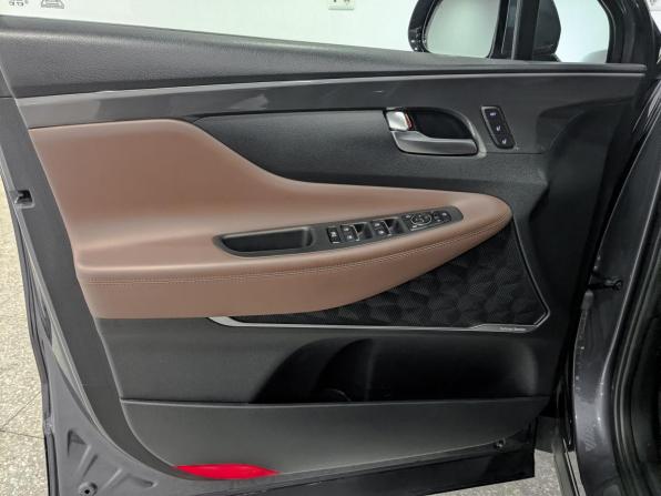 Hyundai Santa Fe IV Рестайлинг с пробегом 2021 года, цена 3 900 000 рублей, 59819 км, внедорожник, Автокод Объявления