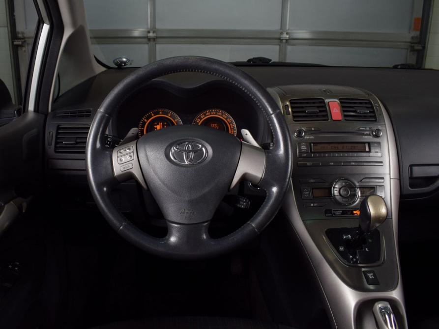 Toyota Auris I Кемерово  - изображение 8