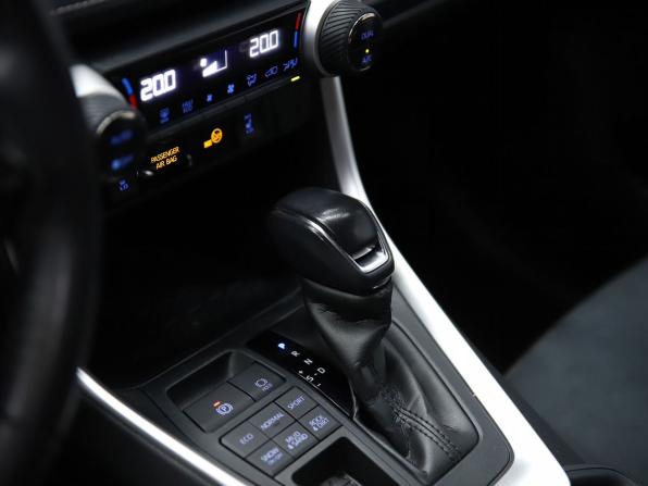 Toyota RAV4 V (XA50) с пробегом 2021 года, цена 3 690 000 рублей, 51170 км, внедорожник, Автокод Объявления