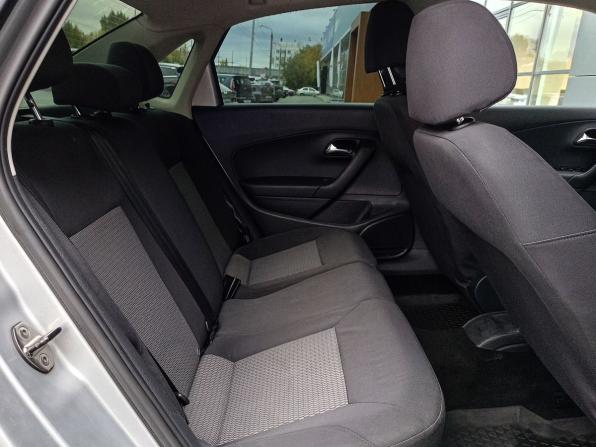 Volkswagen Polo V с пробегом 2012 года, цена 650 000 рублей, 246364 км, седан, Автокод Объявления