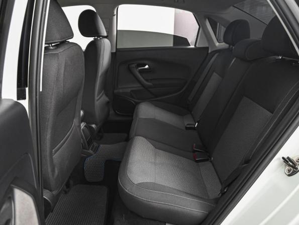 Volkswagen Polo V Рестайлинг с пробегом 2016 года, цена 1 279 000 рублей, 118621 км, седан, Автокод Объявления