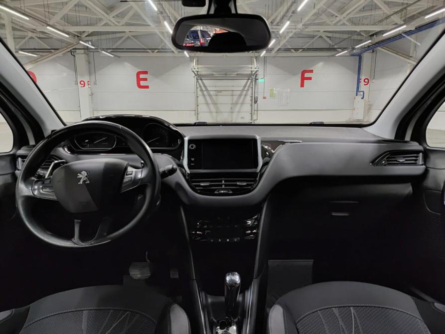 Peugeot 208 I Казань  - изображение 17