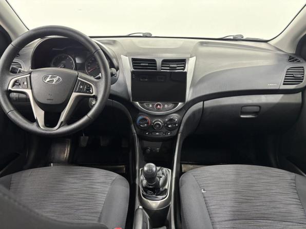 Hyundai Solaris I Рестайлинг с пробегом 2015 года, цена 730 000 рублей, 219082 км, седан, Автокод Объявления