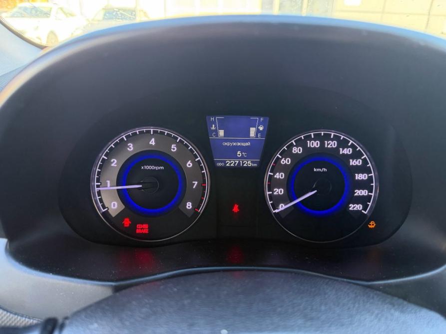 Hyundai Solaris I Санкт-Петербург  - изображение 4