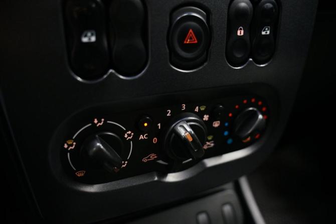 Renault Duster I с пробегом 2013 года, цена 863 000 рублей, 332650 км, внедорожник, Автокод Объявления