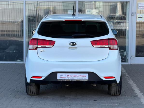 Kia Rio III Рестайлинг с пробегом 2017 года, цена 899 000 рублей, 254915 км, хэтчбек, Автокод Объявления