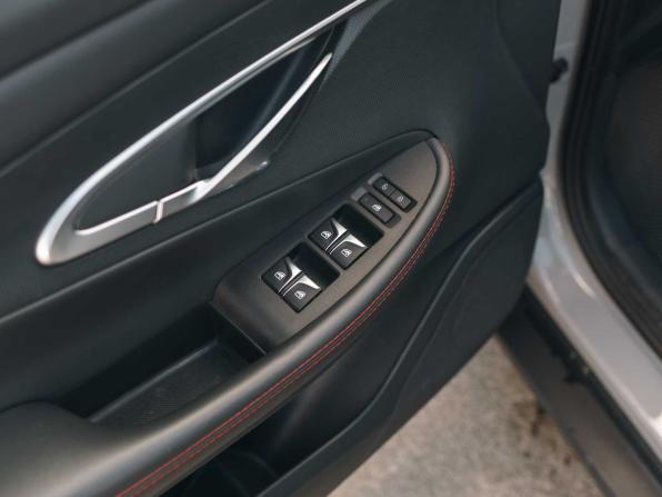 Changan UNI-T I с пробегом 2023 года, цена 2 350 000 рублей, 24178 км, внедорожник, Автокод Объявления