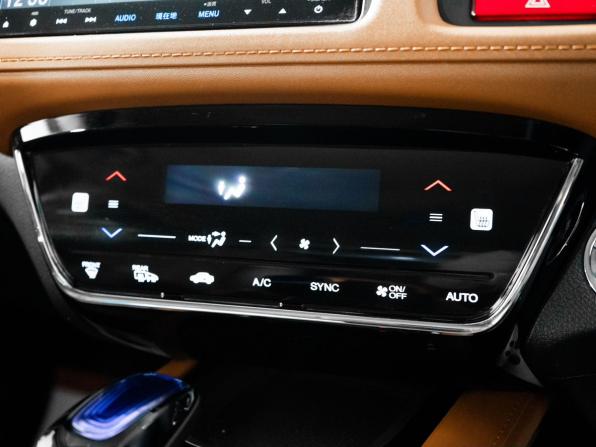 Honda Vezel I с пробегом 2014 года, цена 1 499 500 рублей, 166527 км, внедорожник, Автокод Объявления