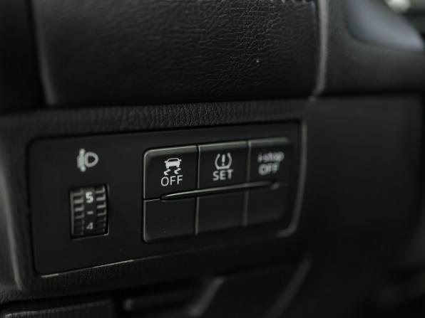Mazda 6 III (GJ) Рестайлинг с пробегом 2015 года, цена 1 599 000 рублей, 224468 км, седан, Автокод Объявления