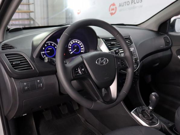 Hyundai Solaris I с пробегом 2013 года, цена 730 000 рублей, 194433 км, седан, Автокод Объявления