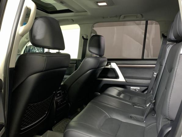 Toyota Land Cruiser 200 Series Рестайлинг 2 с пробегом 2019 года, цена 6 950 000 рублей, 135941 км, внедорожник, Автокод Объявления