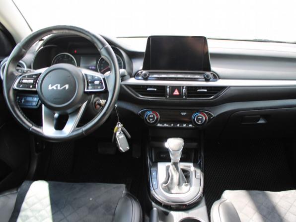 Kia Cerato IV Рестайлинг с пробегом 2021 года, цена 2 389 000 рублей, 46758 км, седан, Автокод Объявления