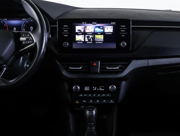 Skoda Rapid II с пробегом 2022 года, цена 1 663 000 рублей, 96241 км, лифтбек, Автокод Объявления