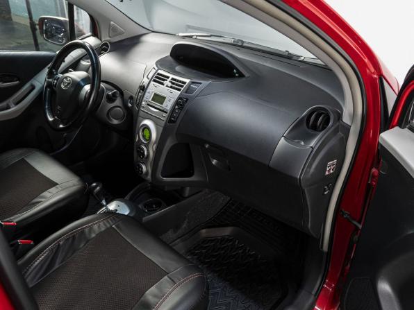 Toyota Yaris II с пробегом 2007 года, цена 599 000 рублей, 149285 км, хэтчбек, Автокод Объявления