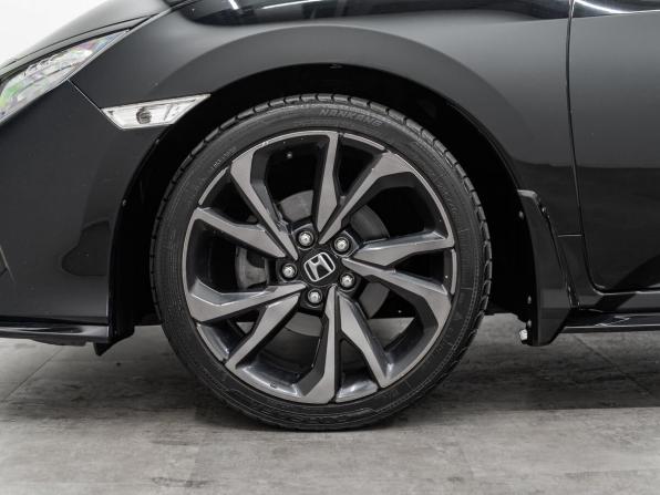 Honda Civic X с пробегом 2018 года, цена 1 820 000 рублей, 117947 км, хэтчбек, Автокод Объявления