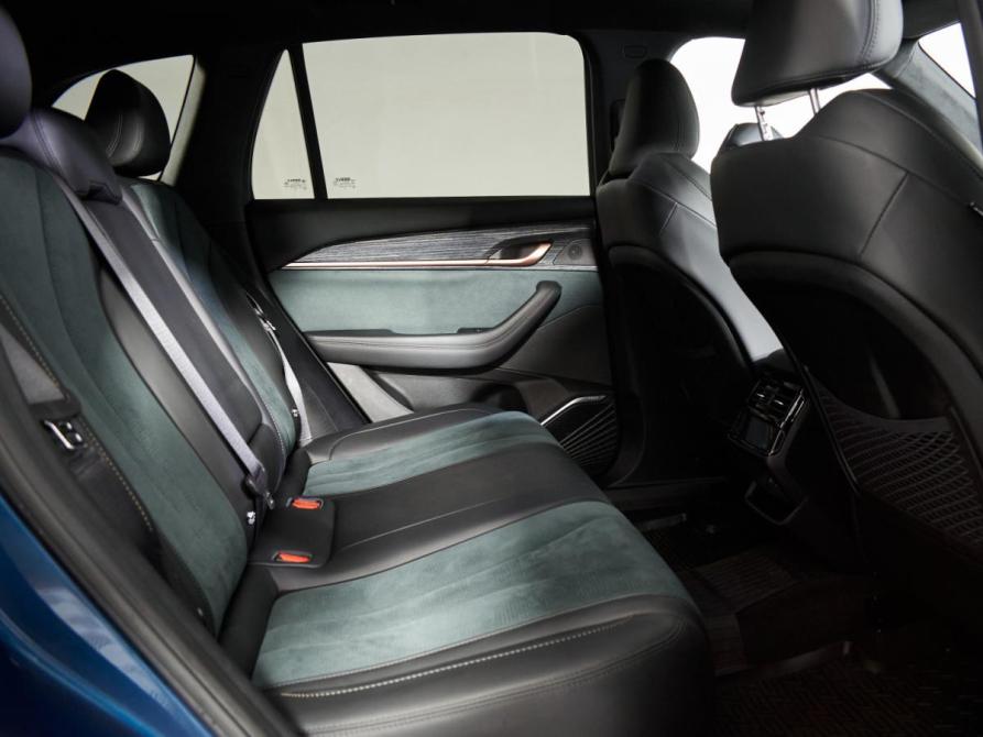 Geely Monjaro I Москва  - изображение 11