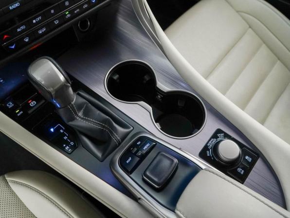 Lexus RX IV с пробегом 2019 года, цена 4 089 444 рубля, 81897 км, внедорожник, Автокод Объявления