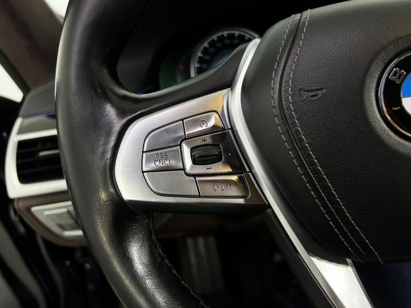 BMW 7 серии VI (G11/G12) с пробегом 2016 года, цена 3 250 000 рублей, 192321 км, седан, Автокод Объявления