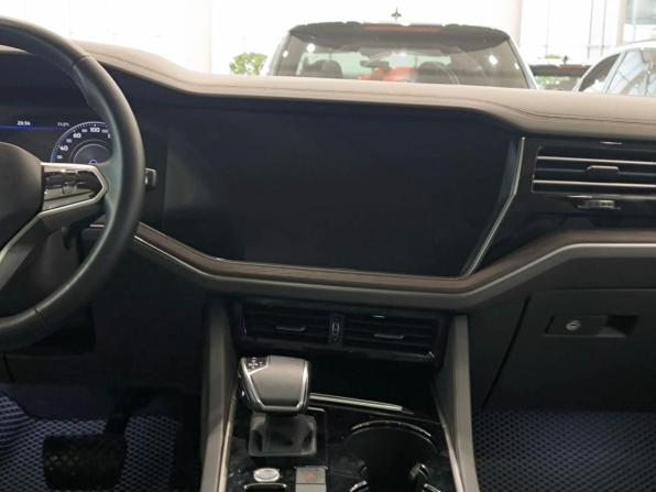 Volkswagen Touareg III с пробегом 2023 года, цена 8 630 000 рублей, 42632 км, внедорожник, Автокод Объявления