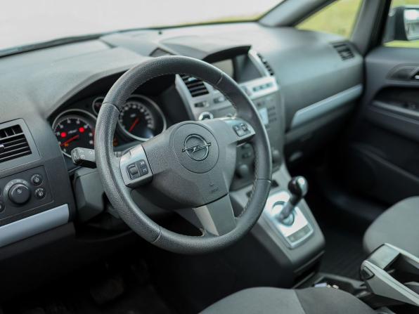 Opel Zafira B с пробегом 2007 года, цена 549 000 рублей, 225555 км, компактвэн, Автокод Объявления