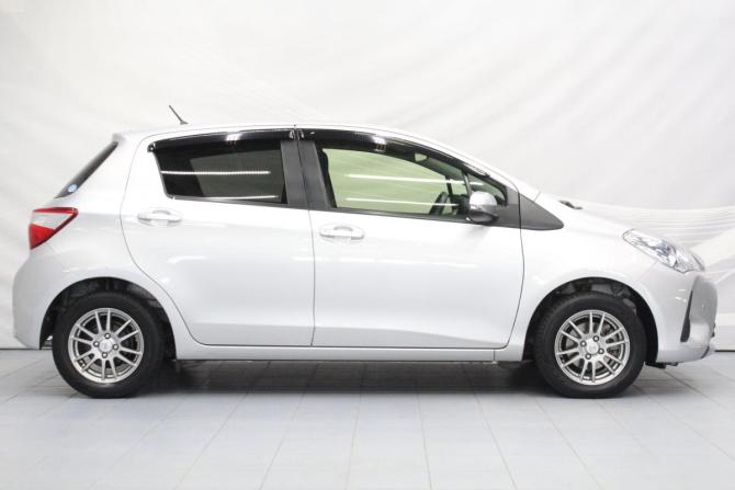 Toyota Vitz III (XP130) Рестайлинг 2 с пробегом 2019 года, цена 895 000 рублей, 132948 км, хэтчбек, Автокод Объявления