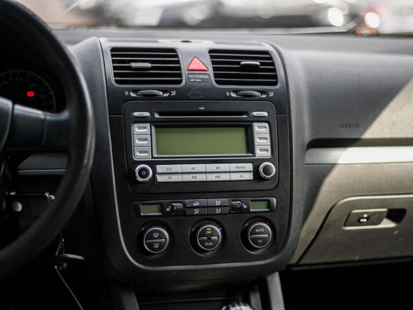 Volkswagen Jetta V с пробегом 2007 года, цена 385 000 рублей, 363009 км, седан, Автокод Объявления