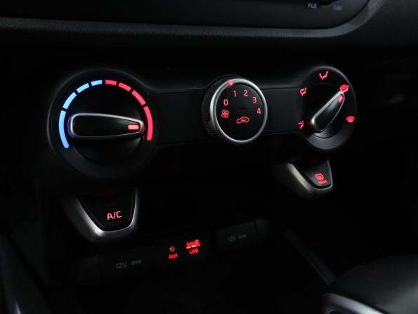 Kia Rio IV с пробегом 2020 года, цена 1 549 000 рублей, 42000 км, седан, Автокод Объявления