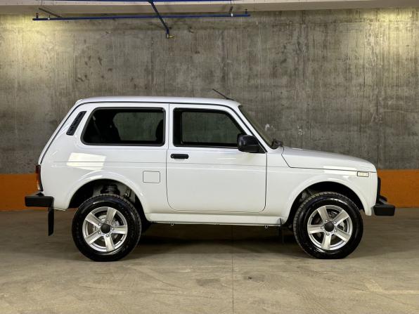Lada (ВАЗ) Niva Legend с пробегом 2024 года, цена 979 000 рублей, 402 км, внедорожник, Автокод Объявления