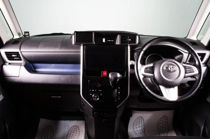 Toyota Roomy I Рестайлинг с пробегом 2018 года, цена 1 309 000 рублей, 125000 км, микровэн, Автокод Объявления