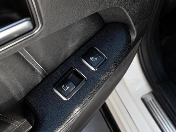 Mercedes-Benz E-Класс IV (W212 S212 C207) Рестайлинг с пробегом 2013 года, цена 2 299 000 рублей, 171317 км, седан, Автокод Объявления